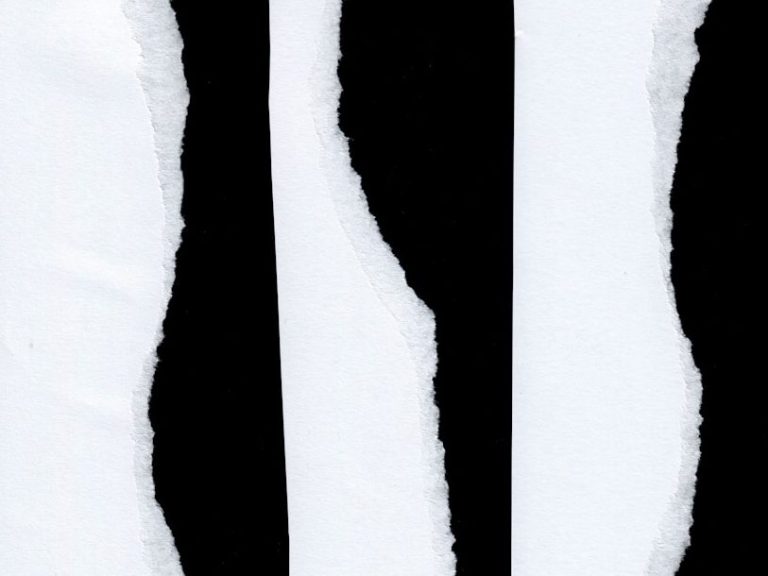 Heike Schaefer, Nexus – Beschriftung an einer Wand.